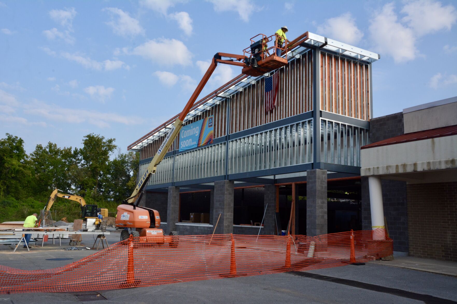 Huntingdon Plaza — Huntingdon, PA