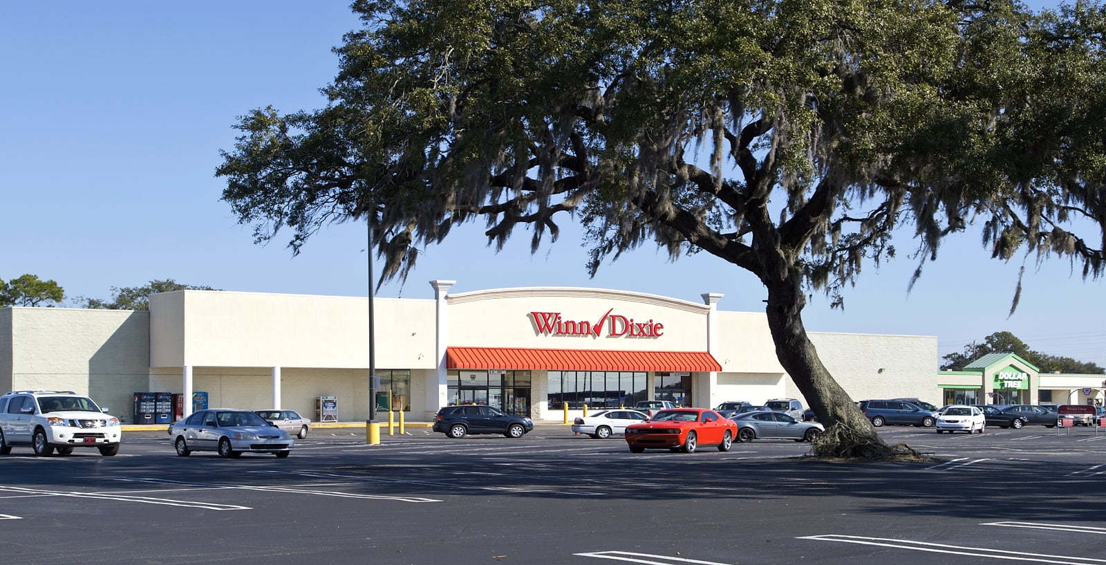 Lanier Plaza — Brunswick, GA